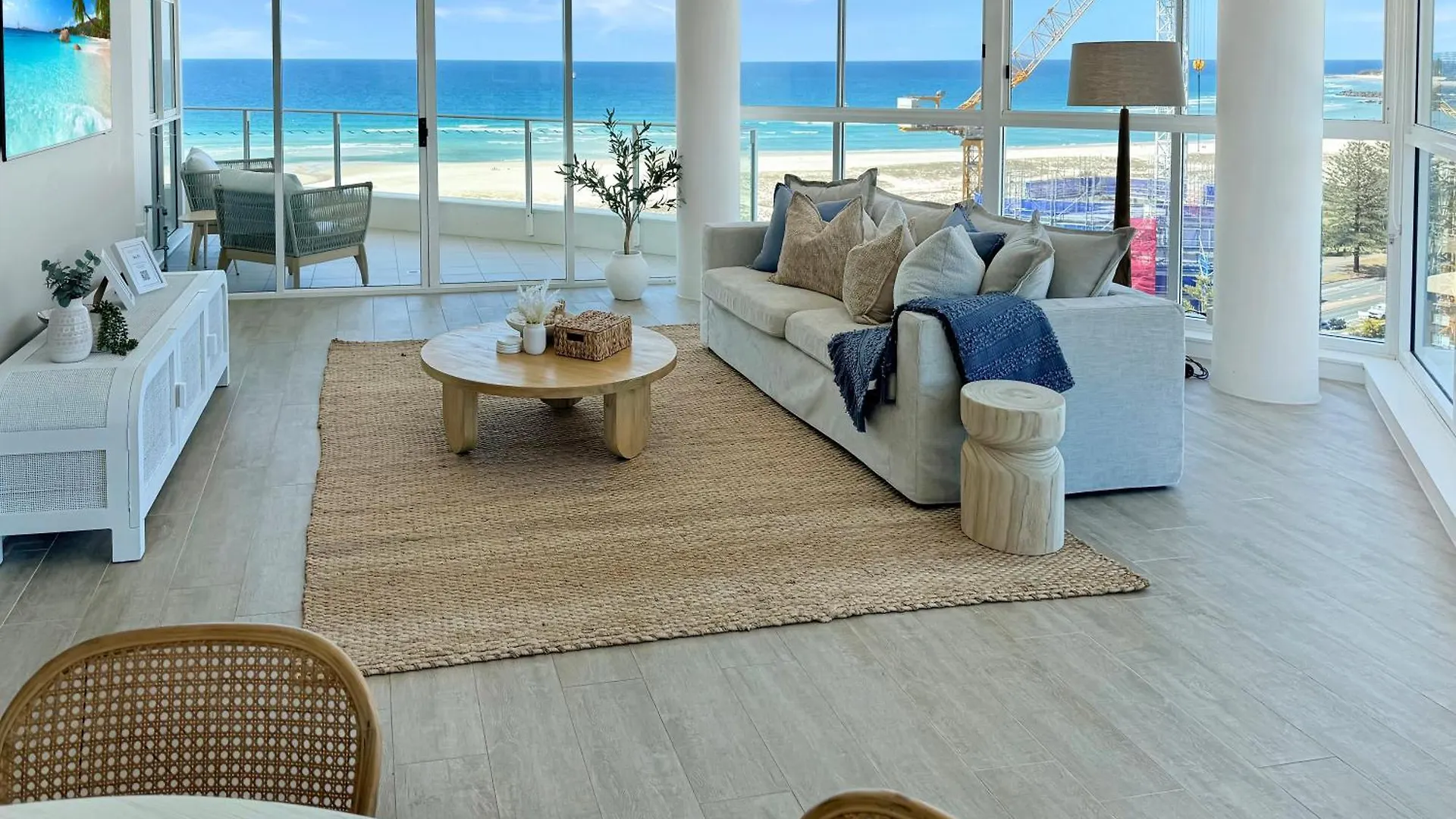 New 2 Level Coastal Luxe Penthouse With Rooftop Gold Coast 0*,