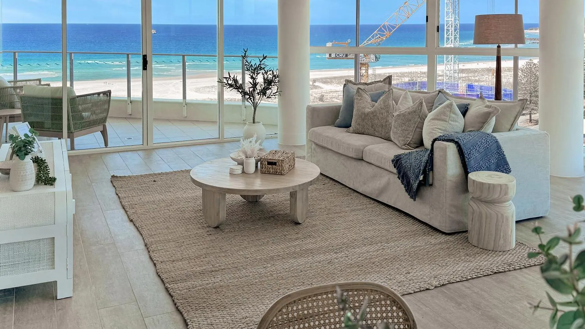 Apartment New 2 Level Coastal Luxe Penthouse With Rooftop Gold Coast Australia