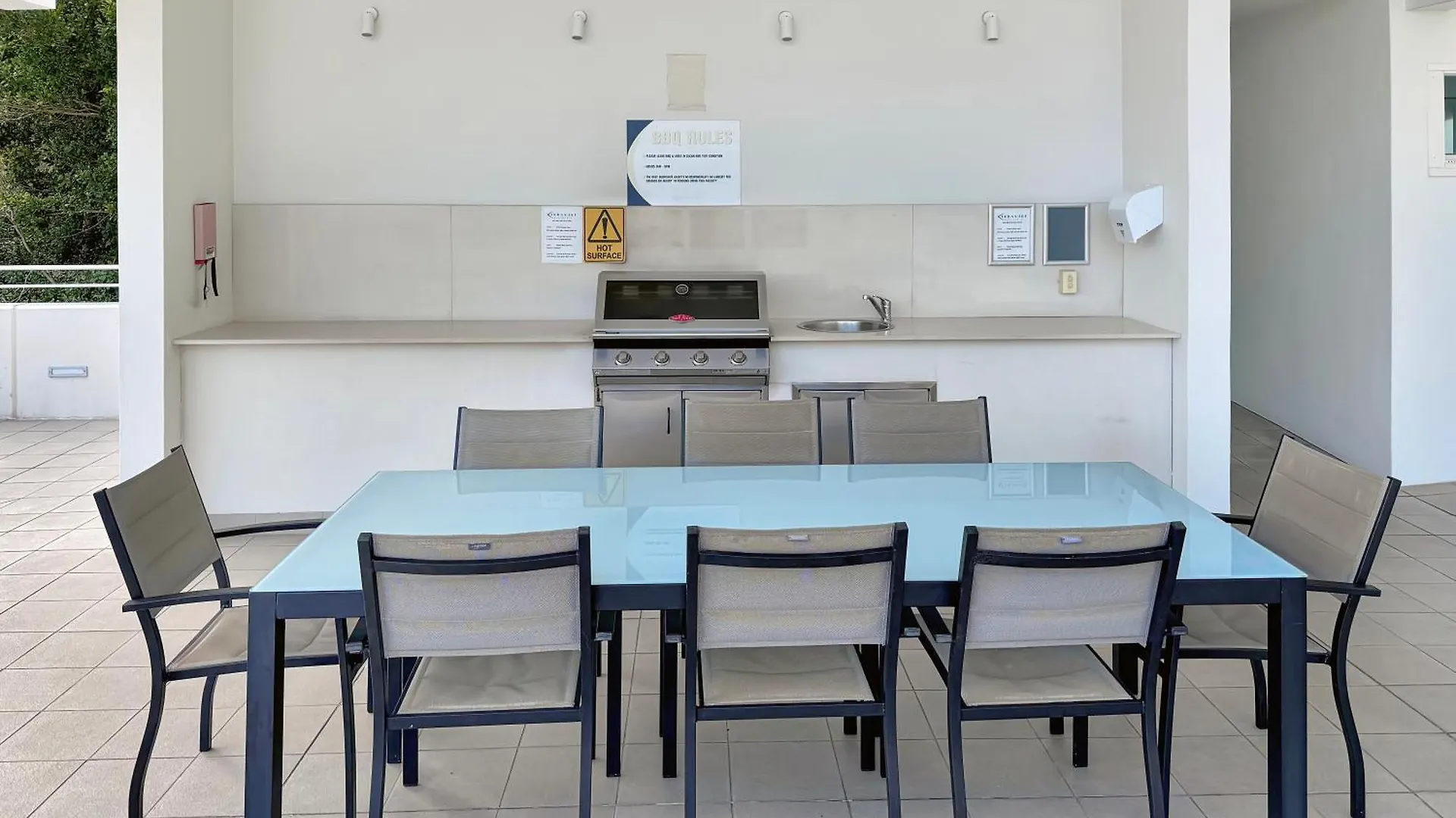 New 2 Level Coastal Luxe Penthouse With Rooftop Gold Coast Australia