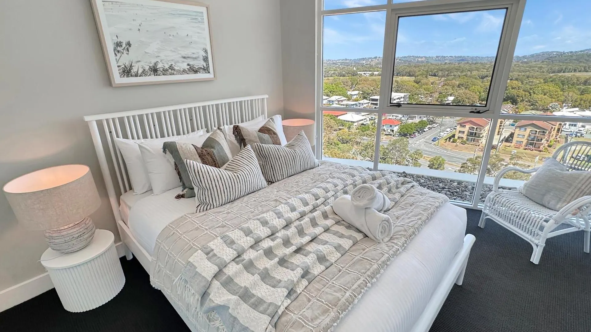 New 2 Level Coastal Luxe Penthouse With Rooftop Gold Coast Apartment