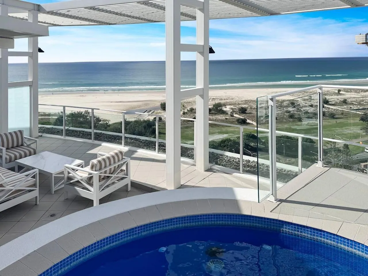 New 2 Level Coastal Luxe Penthouse With Rooftop Gold Coast Australia
