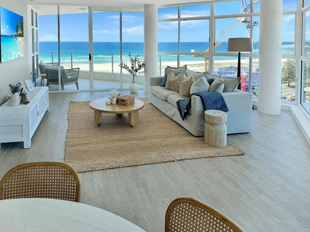 Apartment New 2 Level Coastal Luxe Penthouse With Rooftop Gold Coast