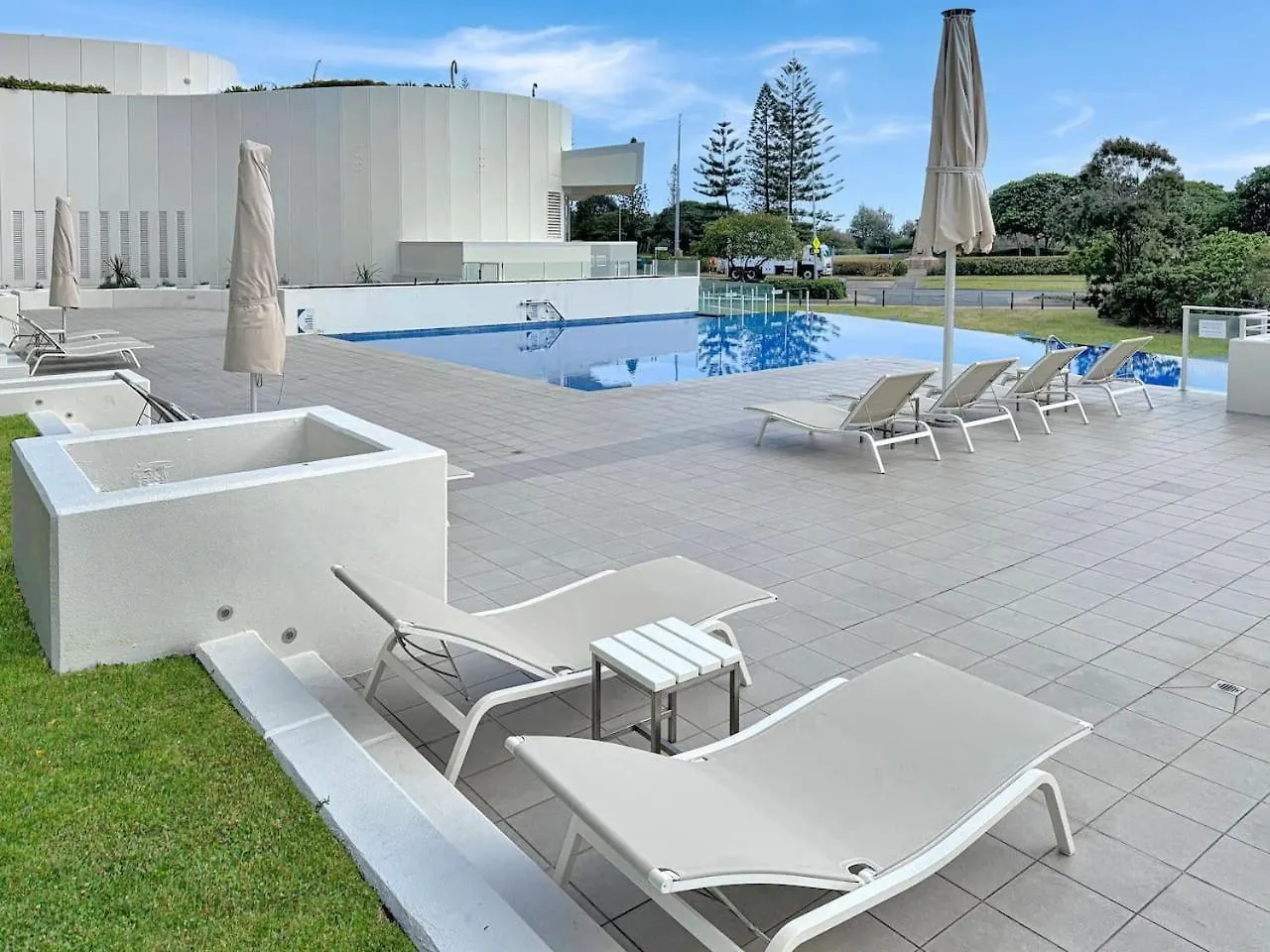 Apartment New 2 Level Coastal Luxe Penthouse With Rooftop Gold Coast