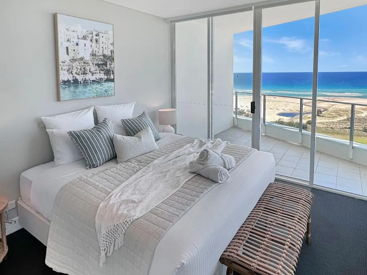 Apartment New 2 Level Coastal Luxe Penthouse With Rooftop Gold Coast
