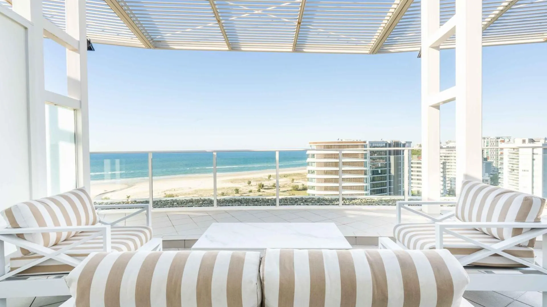 Coastal Penthouse 3Br Luxe Living Over Kirra Beach غولد كوست